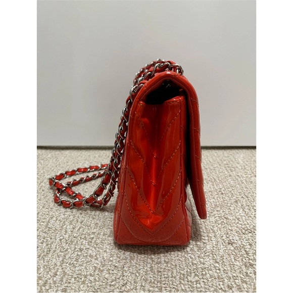 Chanel Classic Chevron Quilted Leather Flap Crossbody Shoulder Bag - Picture 11 of 16